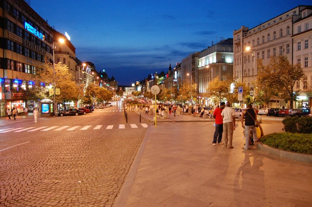 Вацлавская площадь ночью