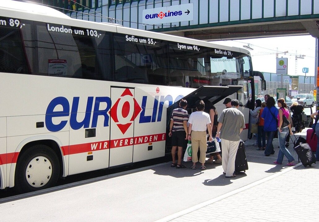 Как добраться из Праги в Братиславу автобусом?